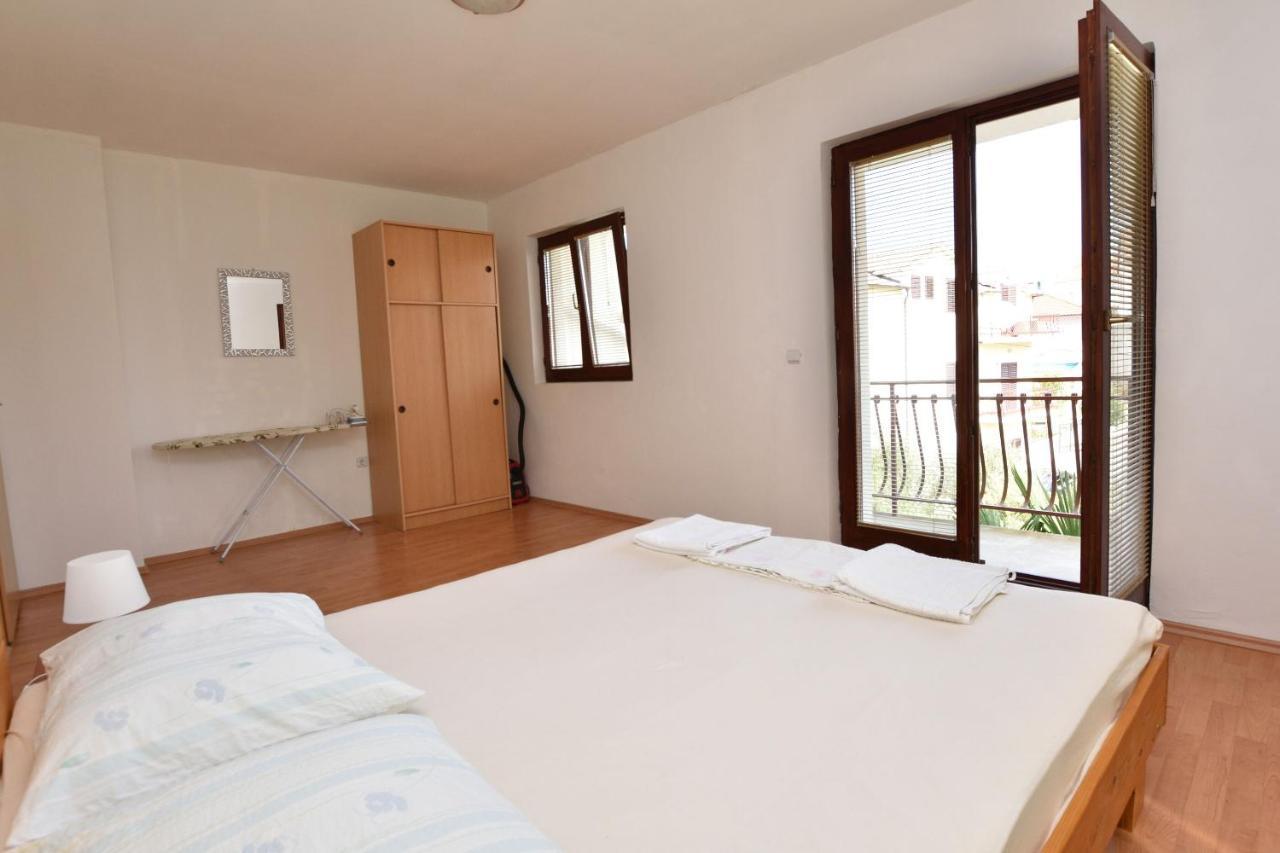 Apartments Jere Primosten Exterior photo